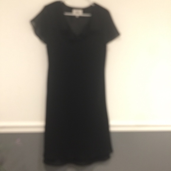 Donna Rocco black dress sz 12  sheer sleeve midi - Picture 4 of 6